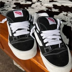 Vans Knu Skool